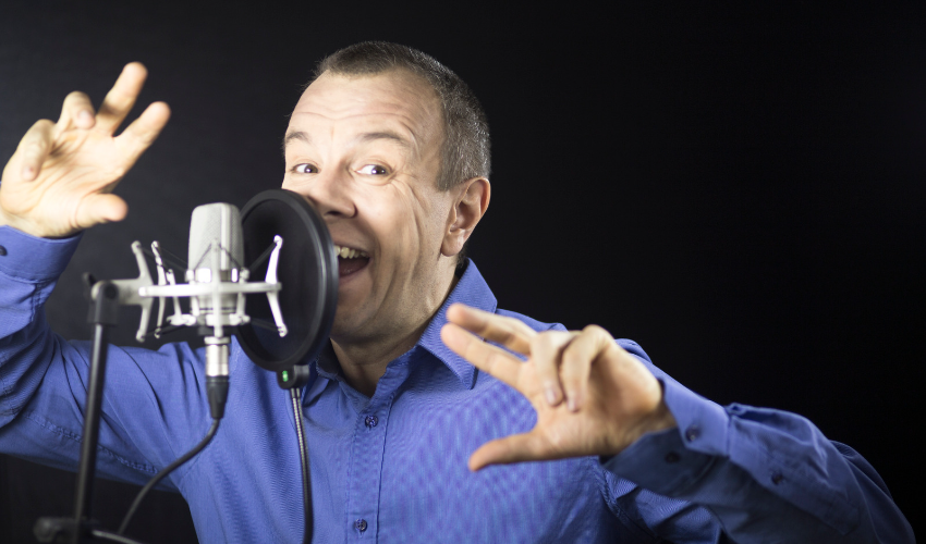 Voice Over Stimme mit gewünschtem Eindruck